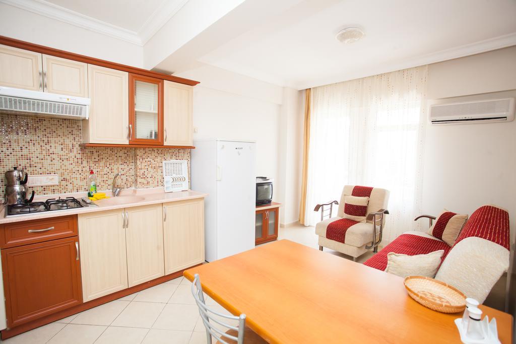Çeşme Yalcinkaya Apart Hotel الغرفة الصورة